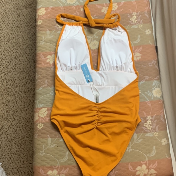 Cupshe one piece, L New with tags on - Picture 3 of 4